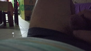 Preview 3 of Asahmix Video Www Xxx Naw - Me jalo el pito en la sala mientras mi mam&aacute_ cocina