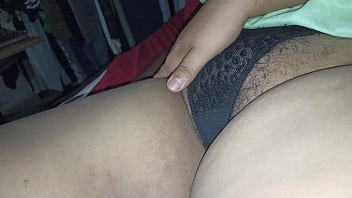 Preview 4 of Liverpool Anal - [Karmico][Ma&ntilde_anero] camel toe de mi esposa de madrugada la grabo sin que se de cuenta 4K
