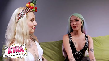 Preview 4 of Fluid College - Entrevistei a Carolzinha pro Feira da Fruta #1 e veja o que ela disse