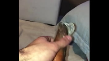 Preview 1 of Jaklin Videos - ENFIANDO A CENOURA NO RABO