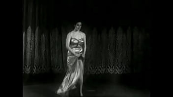 Preview 3 of Lovely London - Vintage Showgirls