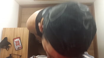 Preview 4 of Hd Sexvideo New 8 - Estava provando roupa no provador do shopping o cara do outro lado mostou o pau e me chamou,  mamei ali mesmo