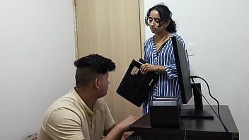 Preview 1 of Asian Koren - LE DIGO A MI HERMANASTRO QUE ME AYUDE CON MI LAPTOP Y ME COBRA CON SEXO DURO