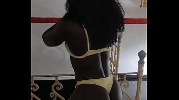 Preview 1 of New Pirn Hd - Fernanda chocolatte em uma dan&ccedil_a sensual e gozando gostoso na beira de uma hidro