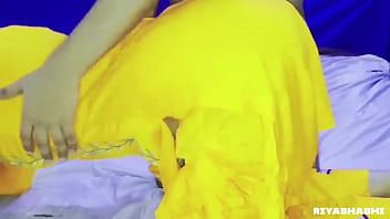 Preview 1 of Clip Babe - पिला सूट पहन कर सरसो का फुल लग रही हो भाभी ,  देवर जी चोदना हे सीधा सीधा कहो ना