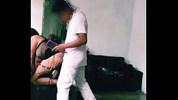 Preview 1 of Japansex Mom Fuck Son - CHICA LE PIDE A SU AMIGO QUE LA PEINARA Y LA TERMINO PENETRANDO HASTA TERMINAR