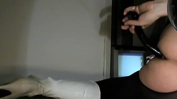 Preview 3 of Hideo Xxx Dichsi - Anal dildo da 100 Cm tutto dentro