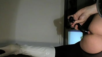 Preview 1 of Hideo Xxx Dichsi - Anal dildo da 100 Cm tutto dentro