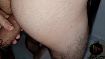 Preview 1 of Thick Amature - O vizinho Kinky Chaser bateu na porta as cinco da manh&atilde_ quero meter - FULL RED
