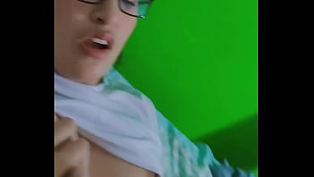 Preview 4 of Nipple Xxx Boobs - mi hermanastra est&aacute_ tan bpeda que apenas puede cojer Aprovecho la oportunidad para darle por su co&ntilde_ito