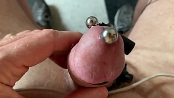 Preview 1 of Irinka Big - Cumshot thru 4g PA