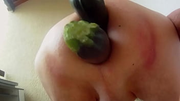 Preview 1 of Ashli Phone - Courgettes longues et rondes