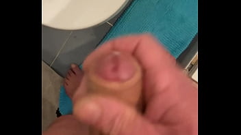 Preview 3 of Fithe Sex Zabrdaste Wala - A sweet wank in the morning