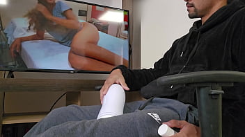 Preview 1 of Katnina Porn - Masturbo mi gran polla con un juguete