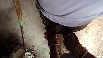 Preview 2 of Stella Cox Rape - Bengali Bhabhi XXX झाड़ू निकाल रही भाभी को छत पर बने रूम जबरदस्त चोदा ! साफ हिंदी आवाज में