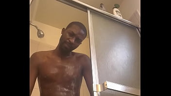 Preview 3 of Amirecan Xxx - Bbc solo in the shower