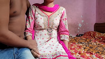 Preview 2 of 2017 Cristhumas Sex - भाभी की खूबसूरती देकर बाजू वाले अंकल का मन नहीं माना तो चोद दिया