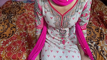Preview 1 of 2017 Cristhumas Sex - भाभी की खूबसूरती देकर बाजू वाले अंकल का मन नहीं माना तो चोद दिया