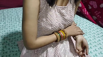 Preview 1 of Desi Boos Sex Vidio - Jawan Beta Saueli Maa Ki Pyaasi Chut Bharne Ko Majboor