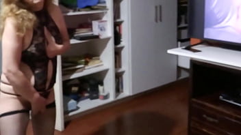 Preview 2 of 50 Saal Ki Chut Sexy - My wife and her masturbate very excited watching porn
