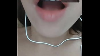 Preview 3 of Masterwating Pussy Squirt - Vietnamese whore