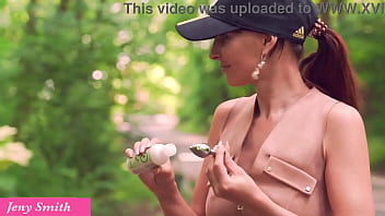 Preview 2 of Phoebi Thai - Plug me in. Jeny Smith twerking naked outdoor with a toy