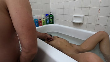 Preview 2 of Dogs Ki Sex - Candy Cruise Bathtub LEFT 3
