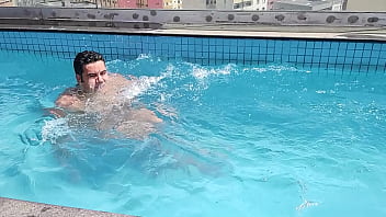 Preview 2 of Belly Grabbing - YURI GA&Uacute_CHO - PISCINA E PUTARIA
