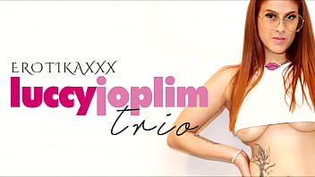 Preview 4 of Kristine Froseth - Luccy Joplin fala com o c&acirc_mera enquanto &eacute_ comida na bunda - Em breve,  completo no XVideosRED