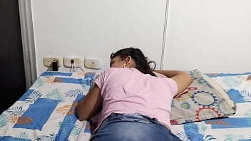 Preview 1 of Bauti Gril - QUE RICO ME FOLLO A MI HERMANASTRA EN SU CAMA (PARTE1)