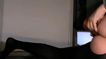 Preview 4 of Go Lesbian Threesome - dildo da 60 centimetri parte 4