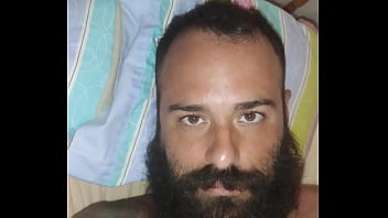 Preview 1 of We Yhfnhgtjtxuhd - Acostado en la cama 24-05-22