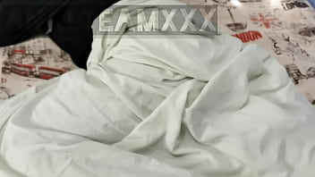Preview 1 of Hospital Sexy New Videos Hd Fd - Invit&eacute_ a mi vecino a desayunar,  pero termin&eacute_ siendo el desayuno: me llen&oacute_ la vagina y el ANO de crema batida... PARTE 1.
