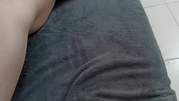 Preview 3 of Phim Xec Nguoi Phaphang Khung - mi hermano est&aacute_ muy caliente trato de ayudarlo.