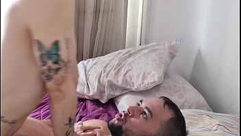 Preview 2 of Femly Anal - Fui no ap do Kinky Chaser comer o rab&atilde_o dele peludo - FULL RED