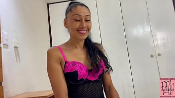 Preview 1 of Niw Sex Xxx - Stepmom Plays Strip Poker and Loses. Have Your Own Custom Video Made Starring Magnita on magnita.manyvids dot com/customvid