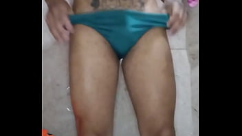 Preview 1 of Short 1minut - BATENDO MINHA PUNHETA EM CASA