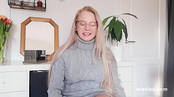 Preview 1 of Video Sek Hot - Ersties: Amateur Blonde Babe Stimulates Her G Spot