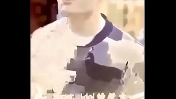 Preview 2 of Gemuk Berdarah - Macho peludo viciado em tetas e descobre uma surpresa