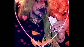 Preview 2 of Xxx Balbas - TRASHQVEEN : disassociating and binging pop tarts (a comical love story)