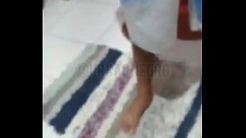 Preview 3 of Pinoy Boso Katya Santos11 - Pedi um favor pro Leozinho novinho e ele quis receber o pagamento com boquete e cuzinho.