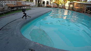 Preview 1 of Horny Neighbor Showwer - Scarlett Johnson Pool Blowjob RIGHT