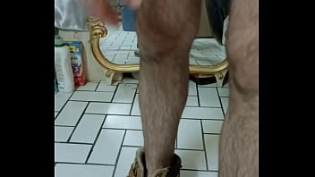 Preview 3 of Lexi Sex Old Man - Session de dilatation de ma chatte velue jusqu&#039_au prolapse (partie 1)