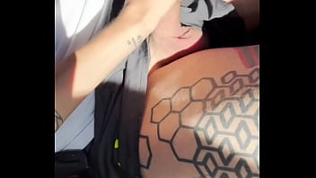Preview 4 of Small Xxnx Video - Se la chupe al hetero musculoso mientras manejaba