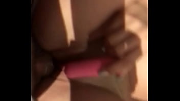 Preview 4 of Be88 Us Tv - Ninfeta plugada dando e gozando com vibrador