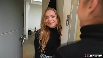 Preview 1 of Xxx Sio Video Hd4 - 21SexNet.com - Blonde lesbians fucking bff with a dildo