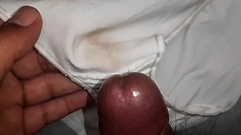 Preview 3 of Mom Let Me Cum Inside You - Me la jalo con los calzones sucios de mi amiga,  huelen bien rico a panocha