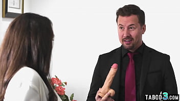 Preview 2 of Indien Poren - Curvy secretary Nicole Sage dildoed and anal fucked by her horny boss