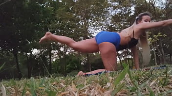 Preview 3 of Asar Boobs - FICOU EXCITADA FAZENDO IOGA