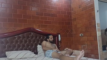 Preview 1 of Tube Split Screen - Britadeira n&atilde_o aguentou a sentada bruta da Fernanda chocolatte foi nocaute no primeiro round no segundo round comeu o cu da chocolatte gostoso gozou novamente, on the ground in the first round was the in the second ate the hot ass .